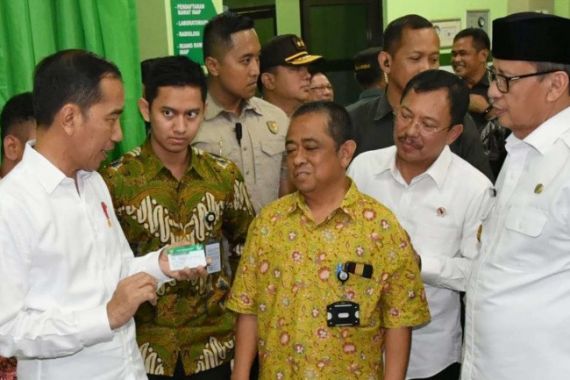 Sidak ke RSUD Cilegon, Begini Temuan Jokowi soal BPJS - JPNN.COM