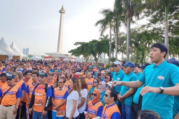 Jalan Sehat IKA UNDIP Jakarta untuk Sosialisasi Gerakan Makan Ikan - JPNN.COM