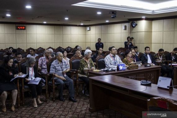 Nasihat Hakim Konstitusi Saldi Isra untuk Pimpinan KPK - JPNN.COM