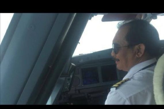 Apa Peran Suami Iis Dahlia? Eks Pilot Senior Garuda Blak-blakan - JPNN.COM