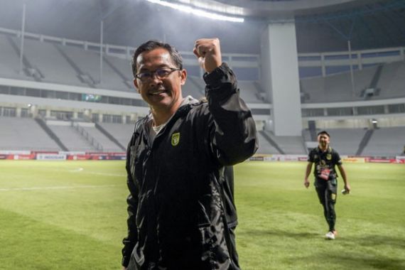 Aji Santoso Ungkap Kunci Kemenangan Persebaya atas Madura United - JPNN.COM