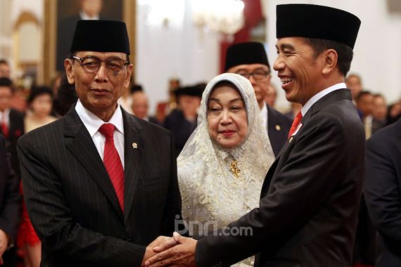 Sah, Presiden Jokowi Lantik Wiranto Cs Jadi Wantimpres - JPNN.COM