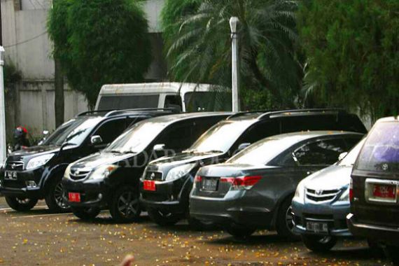 8.712 Kendaraan Dinas Pemkab Bekasi Menunggak Pajak, Duh - JPNN.COM