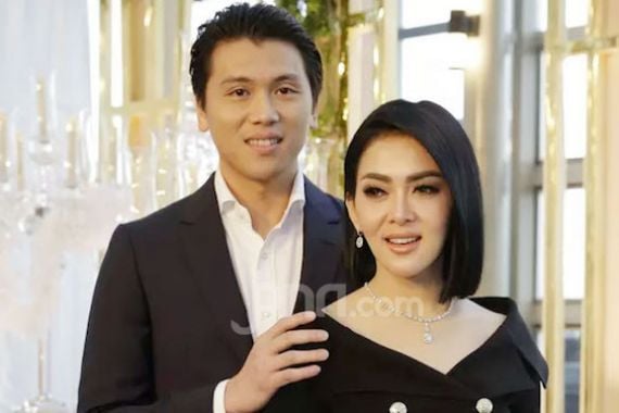 Hamdalah, Konon Princess Syahrini Sudah Sumbangkan Ribuan APD & Sembako - JPNN.COM