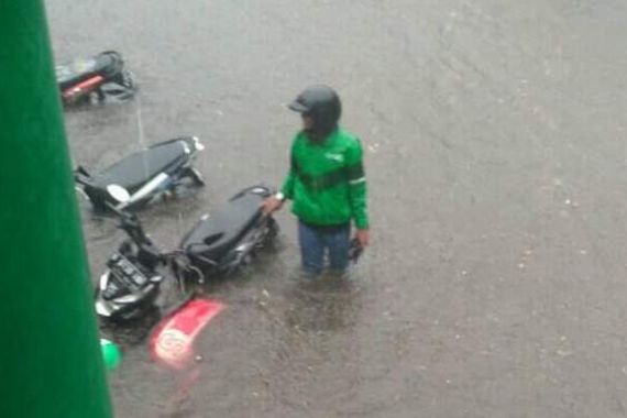 Kritik Banjir Jakarta, Dewan Sebut Anies Hanya Fokus pada Program Beautifikasi - JPNN.COM