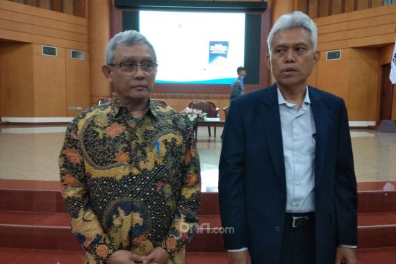 Menurut Prof Hanif, Perangkat Desa Hanya Tukang Tagih Pajak, tak Perlu Diangkat jadi PNS - JPNN.COM