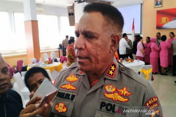 Kapolda Papua: Pembawa Kabur Senpi Anggota Polsek Beoga Masih Diburu - JPNN.COM