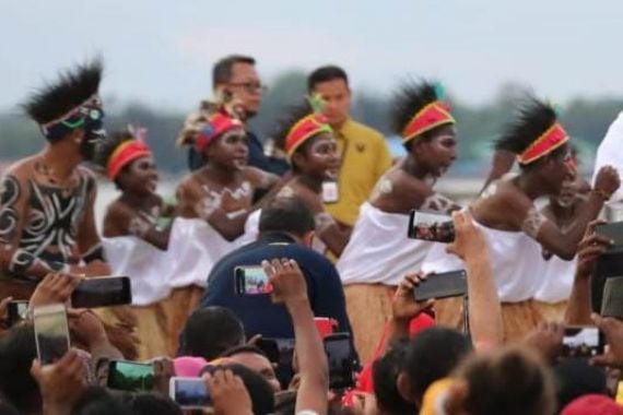 Masyarakat Adat Berperan Penting dalam Menyejahterakan Papua - JPNN.COM