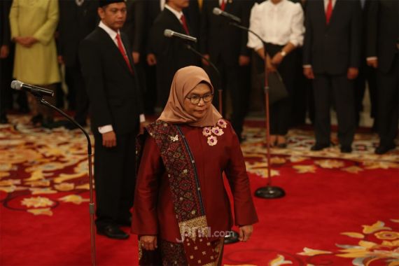 Lili Pintauli Siregar Sempat Digusur Petugas Istana, Dikira Pengunjung, Ternyata yang Mau Dilantik - JPNN.COM