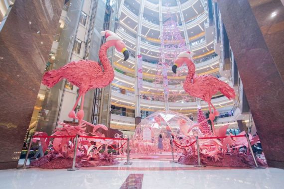 Sambut Natal 2019, Pacific Place Jakarta Ciptakan Surga Flamingo - JPNN.COM