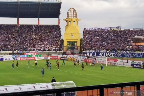 Lihat Klasemen Liga 1 Setelah Persib Menang 5-2 dari PSM Makassar - JPNN.COM