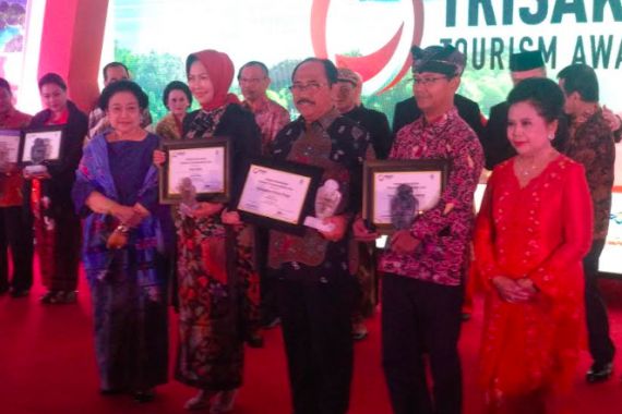 Ini Penghargaan dari Megawati untuk Daerah yang Berhasil di Bidang Pariwisata - JPNN.COM