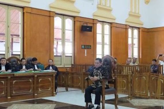 Sidang Perdana, Eks Kadis PU Didakwa Suap Wali Kota Medan Dzulmi Eldin Rp530 Juta - JPNN.COM