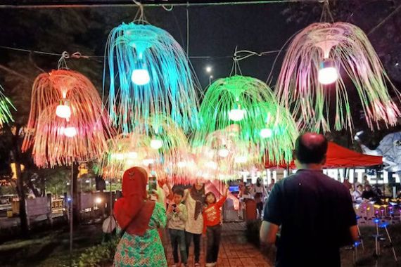 Festival of Light Taman Waduk Ria Rio, Pilihan Liburan Murah di Jakarta - JPNN.COM