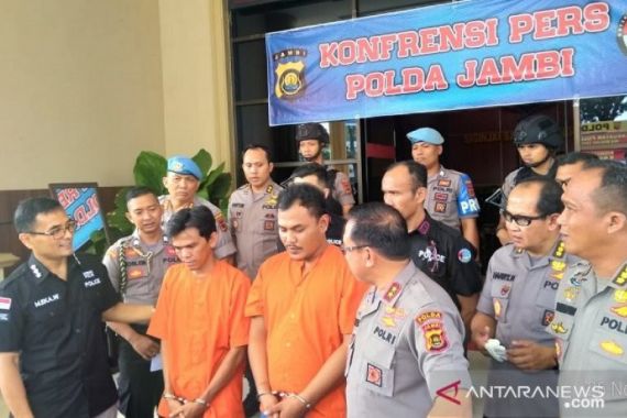 Polisi Periksa HP Monda, Ada Nama Johan - JPNN.COM