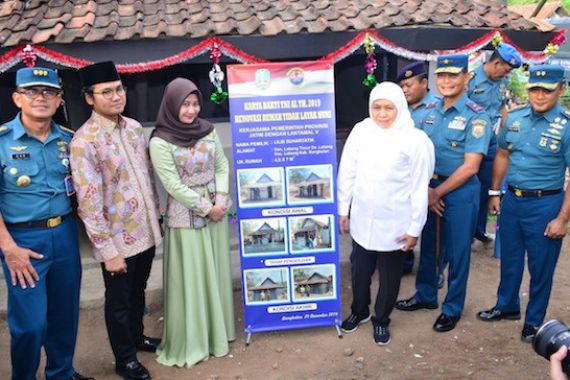 Program Renovasi 867 RTLH Rampung, Gubernur Jatim Tutup Karya Bakti TNI AL - JPNN.COM