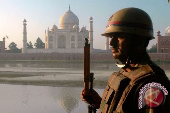 India Diguncang Demonstrasi, Taj Mahal Sepi Pengunjung - JPNN.COM