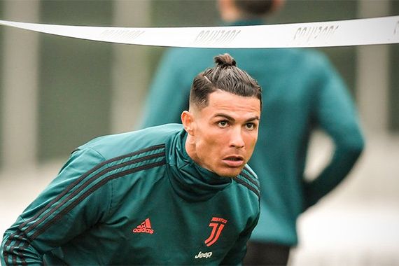 Tentang Potongan Rambut Cristiano Ronaldo dan Keinginannya jadi Bintang Film - JPNN.COM