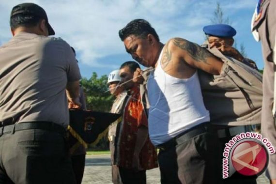 Bikin Malu Korps Bhayangkara, Lima Polisi Ini Dipecat dengan Tidak Hormat - JPNN.COM