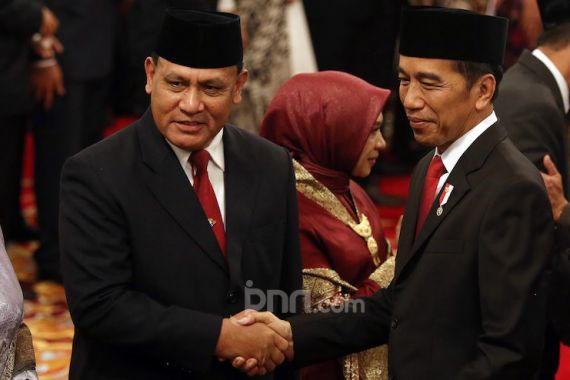 Di Depan Jokowi, Firli Sampaikan KPK Tetapkan Ratusan Tersangka - JPNN.COM