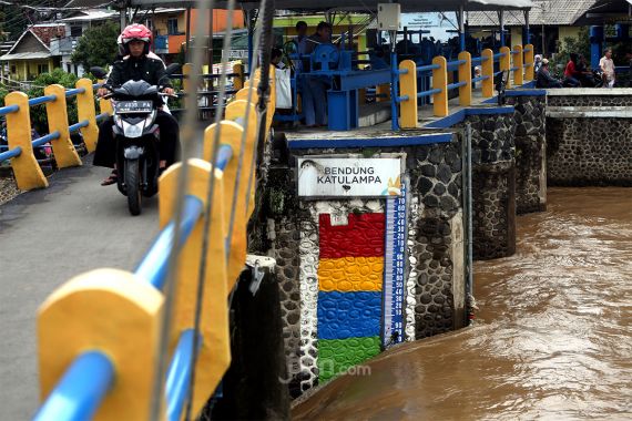 Ciliwung Meluap Lagi, Ini Wilayah Jakarta yang Terancam Banjir - JPNN.COM