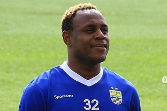 Victor Igbonefo Bertekad Bawa Persib Raih Prestasi di Liga 1 2020 - JPNN.COM