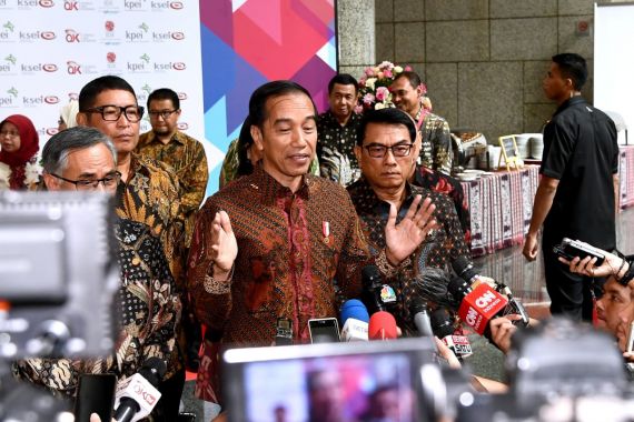 Jokowi Bicara Saham Gorengan di BEI - JPNN.COM