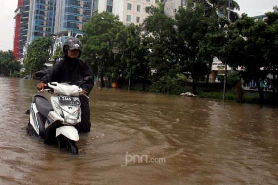 Jakarta Banjir, Samsul Bandingkan Anies Baswedan dengan Ahok - JPNN.COM