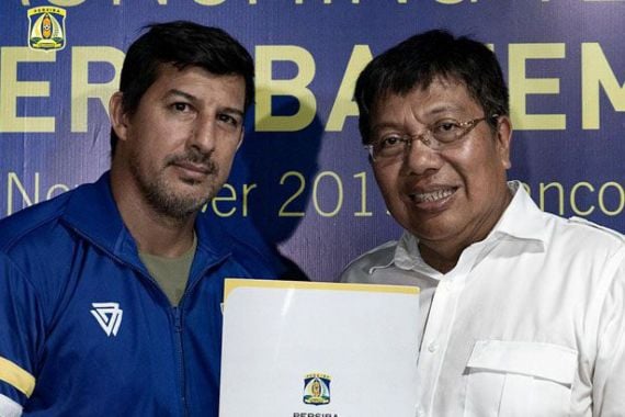 Alfredo Vera Resmi Jadi Pelatih Persiba Balikpapan - JPNN.COM