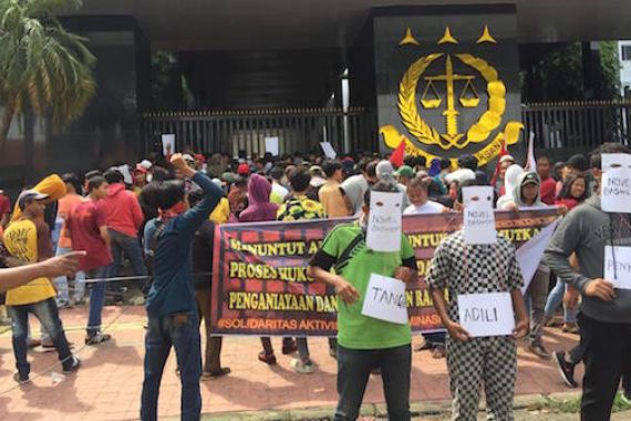 Massa Desak Jaksa Agung Buka Kembali Kasus Dugaan Pidana Novel Baswedan - JPNN.COM