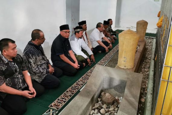 Kunker Hari ke-2 di Aceh, Ketua DPD RI Mengawali Subuh Berjemaah - JPNN.COM