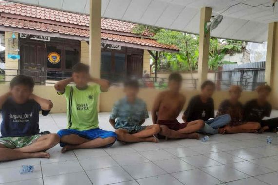 Tawuran Antarkelompok di Cirebon, Satu Orang Tewas, Tujuh Pelaku Diamankan - JPNN.COM