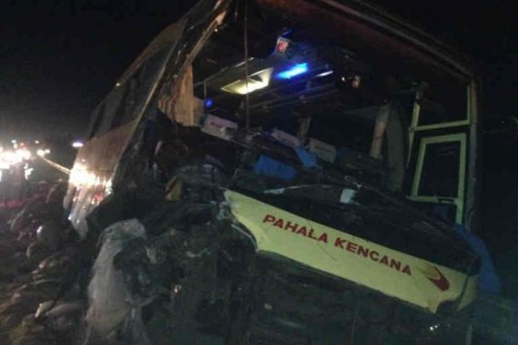 Identitas Korban Tewas Kecelakaan Bus Pahala Kencana vs Truk Beras - JPNN.COM
