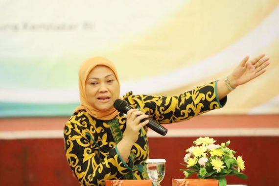 Instruksi Menaker Ida Fauziyah terkait Perlindungan Buruh dari Wabah Corona - JPNN.COM