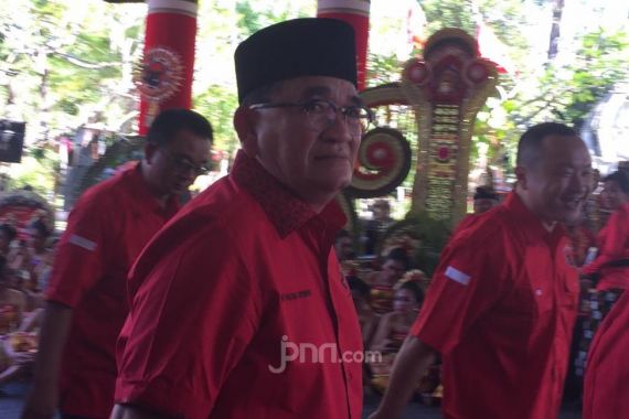 Mahfud Sebut Tito Capres 2024, Ruhut Sitompul: Waspada! - JPNN.COM