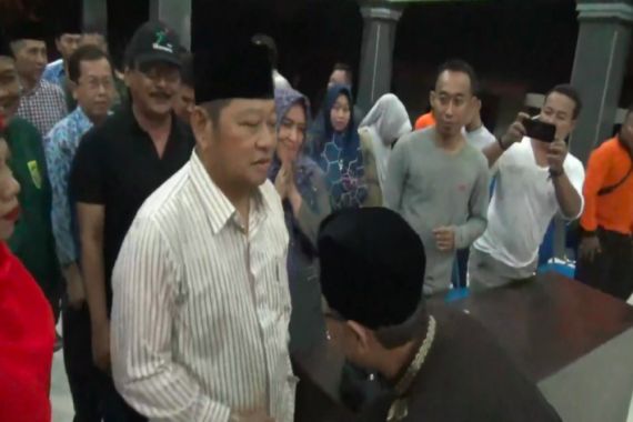 KPK Langsung Geledah Rumah Bupati Sidoarjo - JPNN.COM