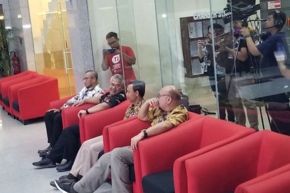 Ketua KPU Ogah Beri Keterangan Kepada Wartawan Saat Sambangi KPK - JPNN.COM