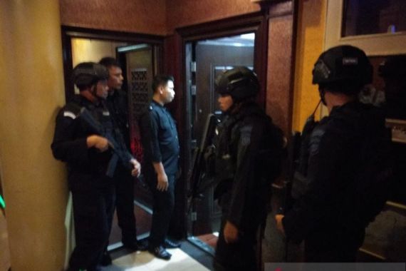 Kapolda Pimpin Penggerebekan Peredaran Ekstasi di Klub Malam - JPNN.COM