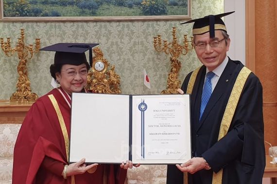 Honoris Causa dan Aplaus untuk Megawati di Suhu Dingin Hachioji - JPNN.COM