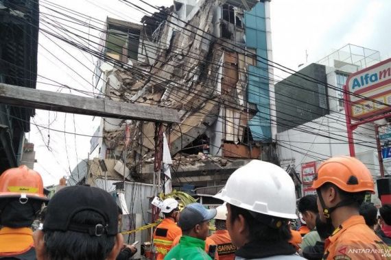 Dua Anak Buah Anies Baswedan Bakal Digarap Polisi Terkait Gedung Roboh di Slipi - JPNN.COM