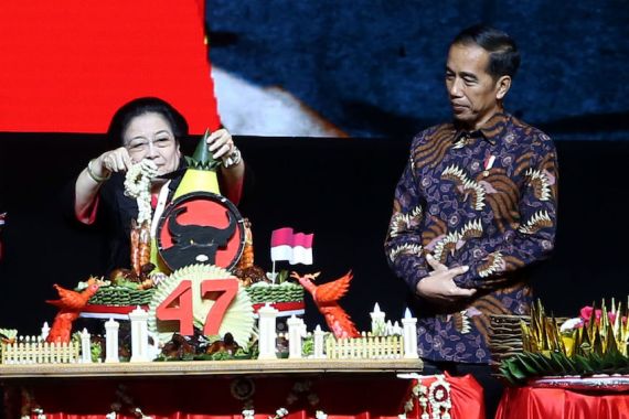 Penilaian Bu Mega atas Sikap Presiden Jokowi soal Klaim China di Natuna - JPNN.COM