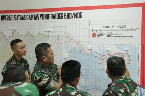 Kasum TNI Cek Kekuatan Prajurit di Perbatasan Malaysia - JPNN.COM