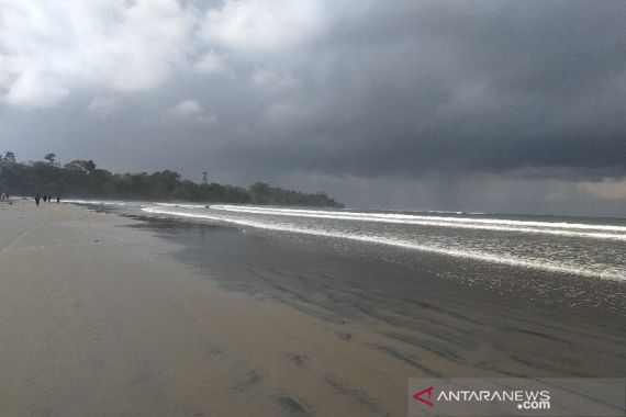 Banyak Menelan Korban Jiwa, Pantai Cijeruk Garut Akan Ditutup untuk Wisatawan - JPNN.COM