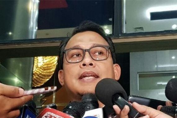 Ssst, KPK Menduga Uang Korupsi PT DI Mengalir ke Pejabat di Kompleks Istana - JPNN.COM