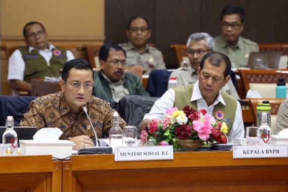 Komisi VIII DPR RI Apresiasi Langkah Cepat Kemensos Menangani Bencana Banjir Jabotabek-Banten - JPNN.COM