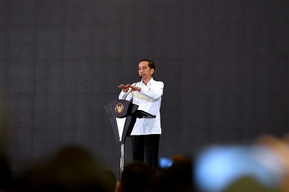 Jokowi: Semua ASN Kementerian dan Lembaga Tingkat Pusat Harus Pindah ke IKN Baru - JPNN.COM