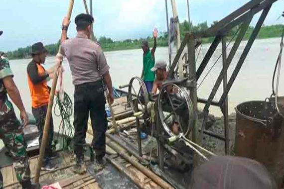 TNI Polri Siap Sikat Penambang Pasir Ilegal di Sungai Bengawan Solo - JPNN.COM