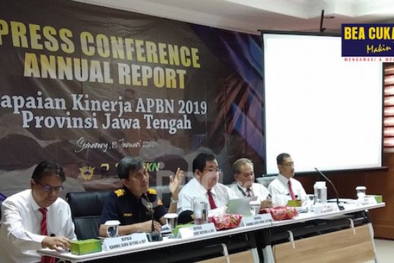 Bea Cukai Jateng DIY Laporkan Kinerja Penerimaan APBN 2019 - JPNN.COM