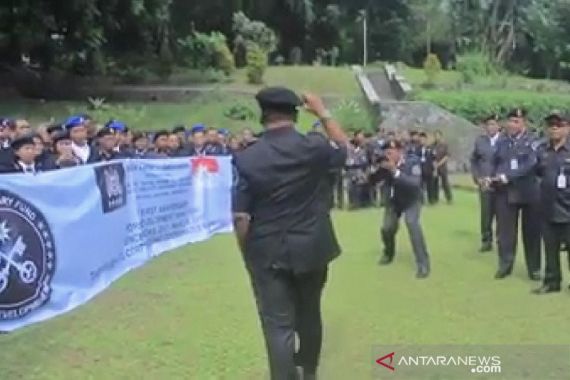 Polda Jabar Periksa Tiga Petinggi Sunda Empire - JPNN.COM