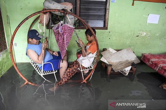 BPBD DKI Jakarta Sebut Banjir Surut Sejak Pukul 12.00 WIB - JPNN.COM